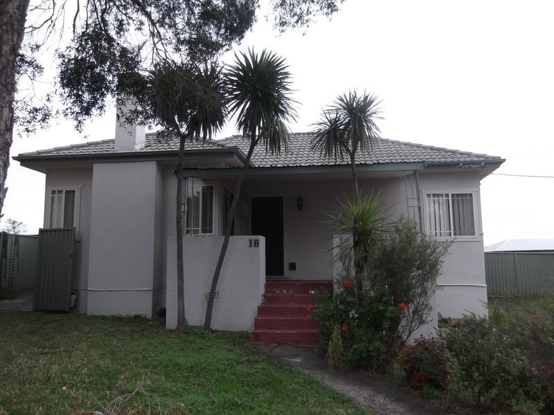 18 Chiltern Rd, Guildford NSW 2161