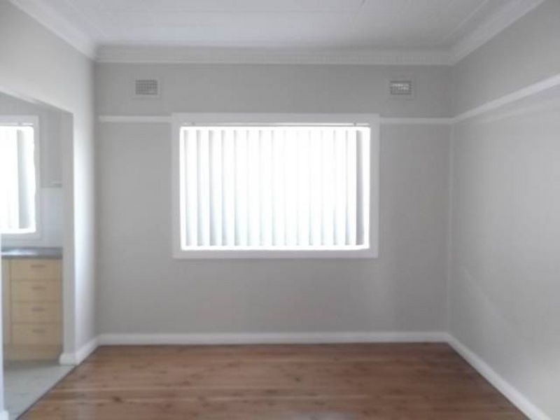 18 Chiltern Rd, Guildford NSW 2161