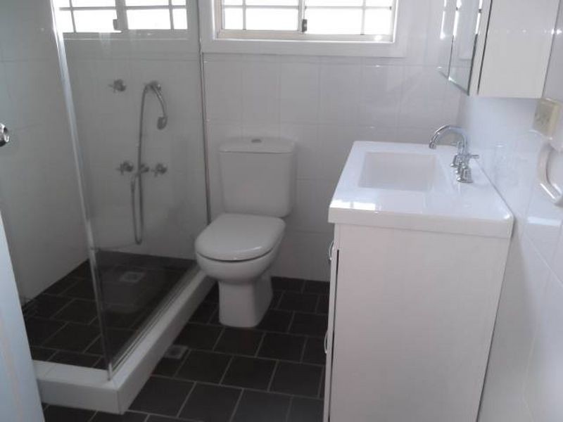 18 Chiltern Rd, Guildford NSW 2161