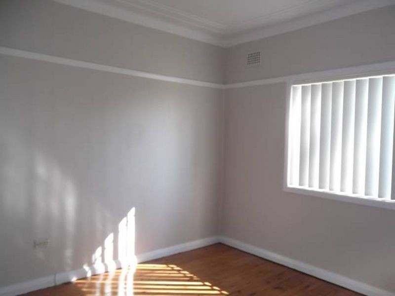 18 Chiltern Rd, Guildford NSW 2161