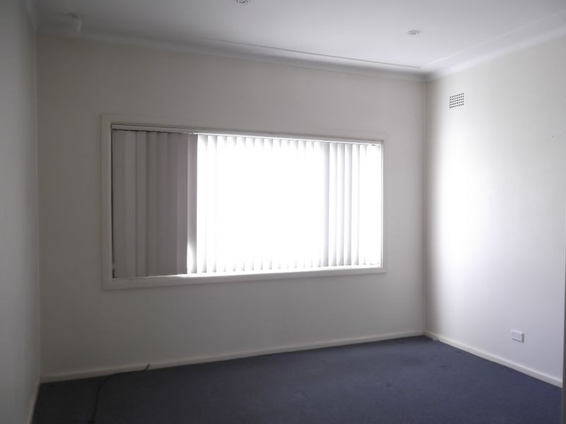 8 Serpentine Street, Merrylands NSW 2160