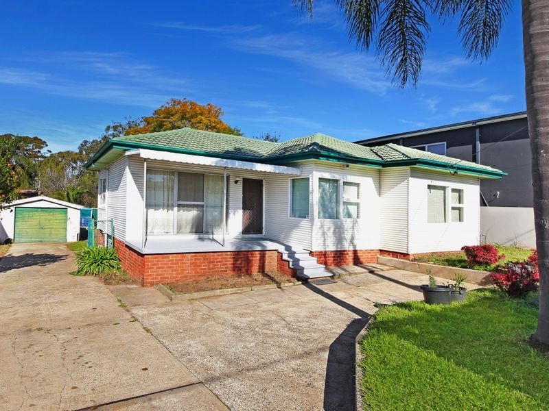 2 Kerrie St, Woodpark NSW 2164