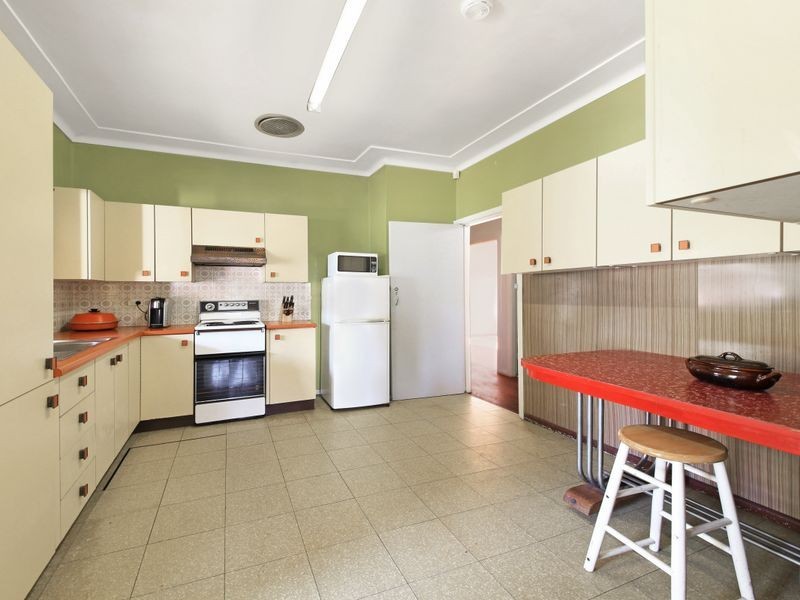 2 Kerrie St, Woodpark NSW 2164