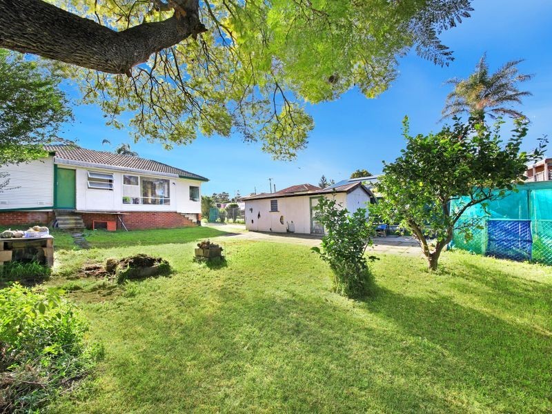 2 Kerrie St, Woodpark NSW 2164