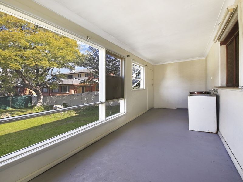 2 Kerrie St, Woodpark NSW 2164