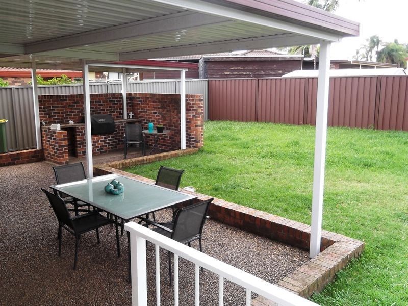 12 Como Close, St Clair NSW 2759