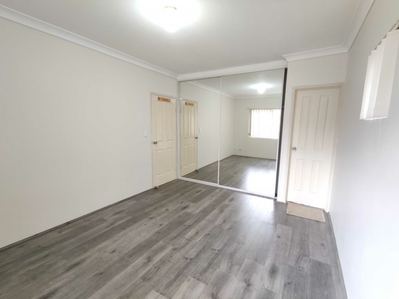 1/56-58 Neil St, Merrylands NSW 2160