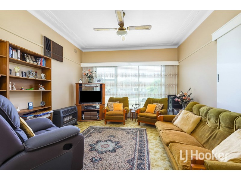 121 Hampden Road, South Wentworthville NSW 2145