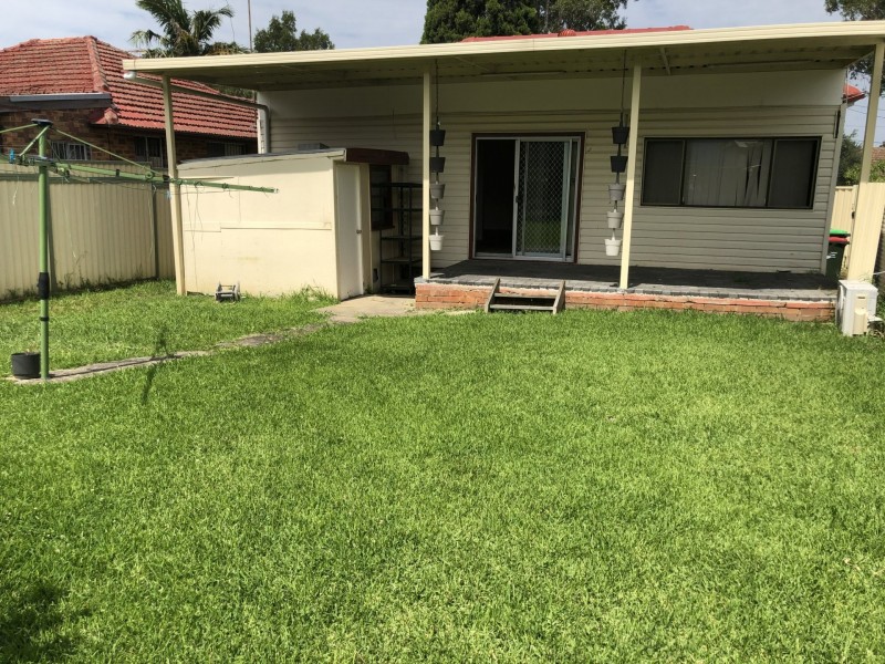 4 May street, Merrylands NSW 2160