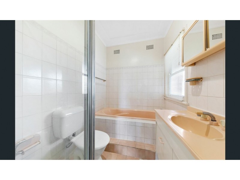 77 Queen Street, Guildford NSW 2161