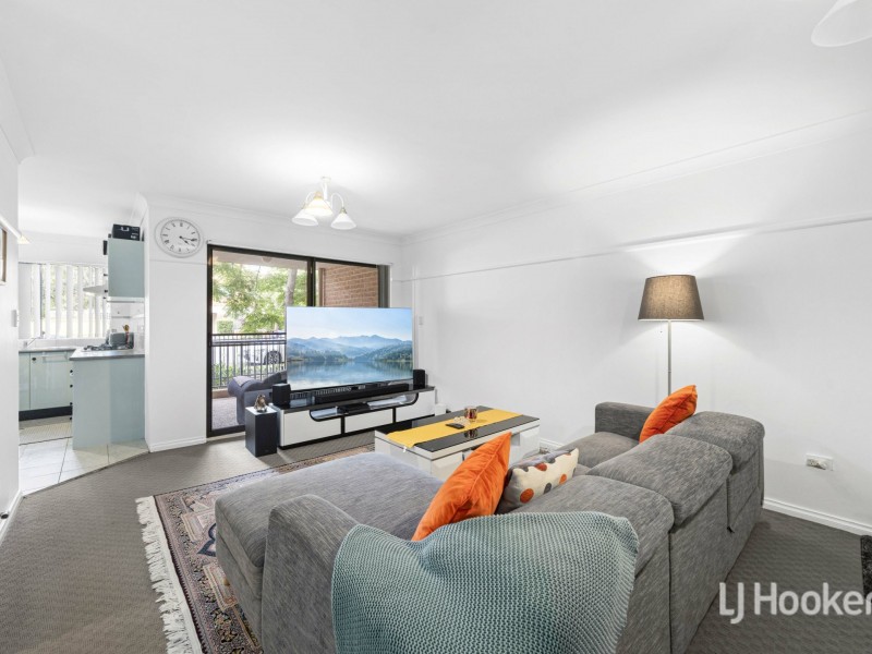 8/42-46 Treves Street, Merrylands NSW 2160