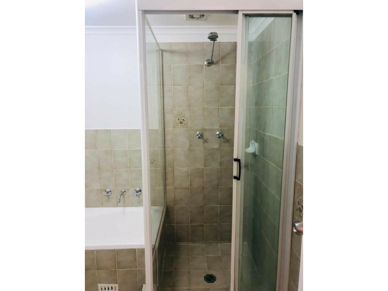 2/37 Memorial Ave, Merrylands NSW 2160