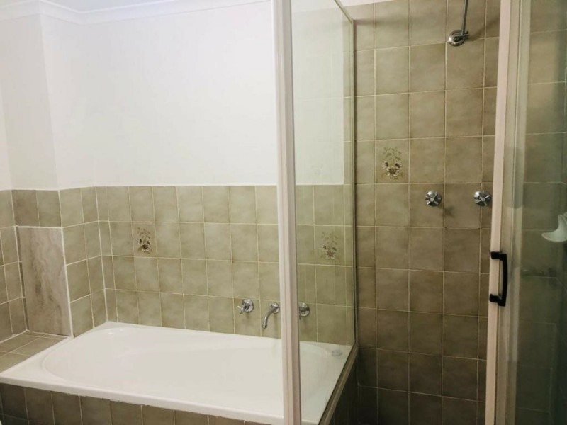 2/37 Memorial Ave, Merrylands NSW 2160