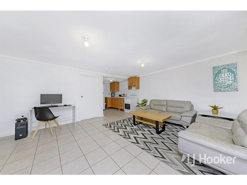 21 Shackel Ave, Old Guildford NSW 2161