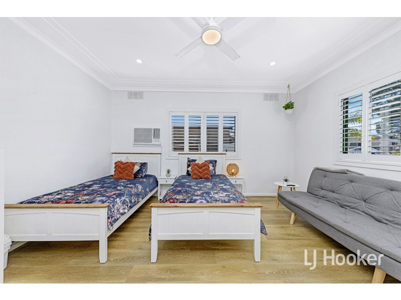 21 Shackel Ave, Old Guildford NSW 2161