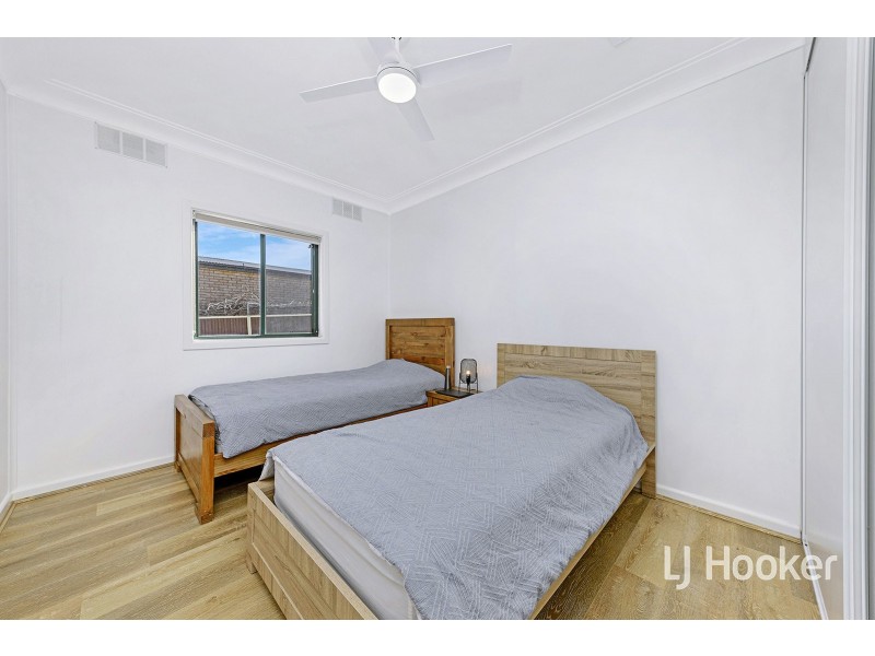 21 Shackel Ave, Old Guildford NSW 2161