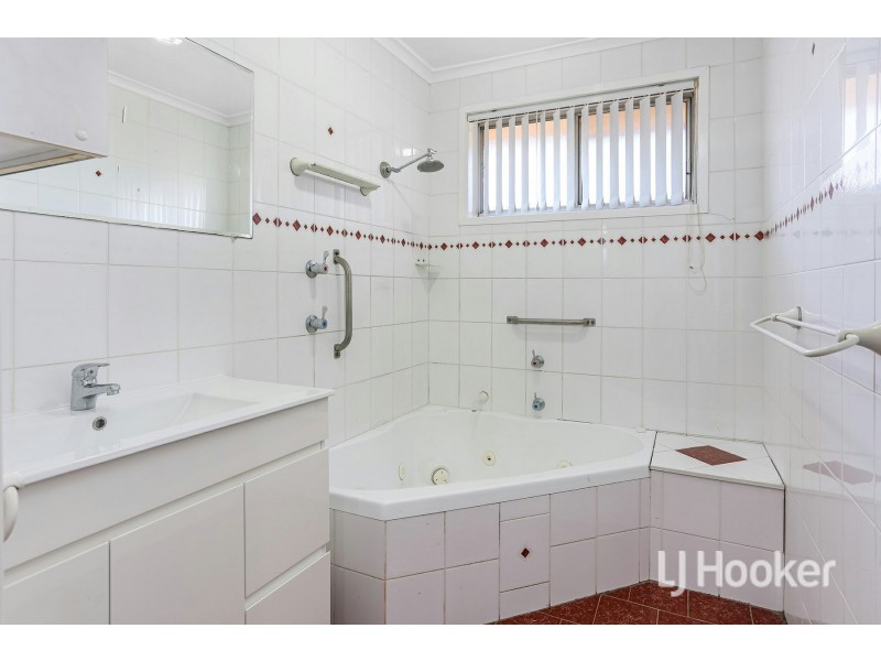 5 Pan Cres, Greystanes NSW 2145