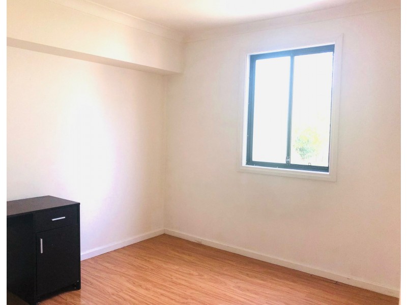 16 Milner Rd, Guildford NSW 2161