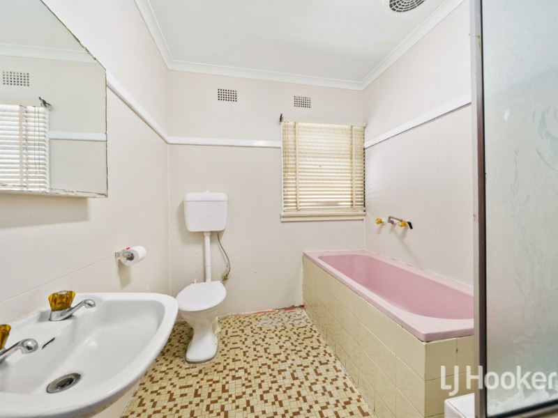 7 Fifth Avenue, Canley Vale NSW 2166