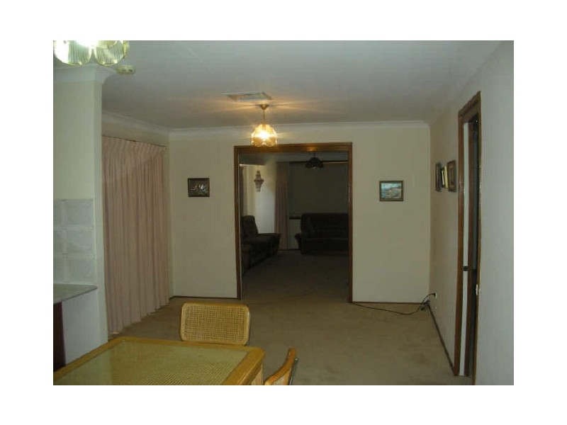 6 Poinciana Parade, Greystanes NSW 2145