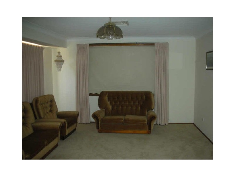 6 Poinciana Parade, Greystanes NSW 2145