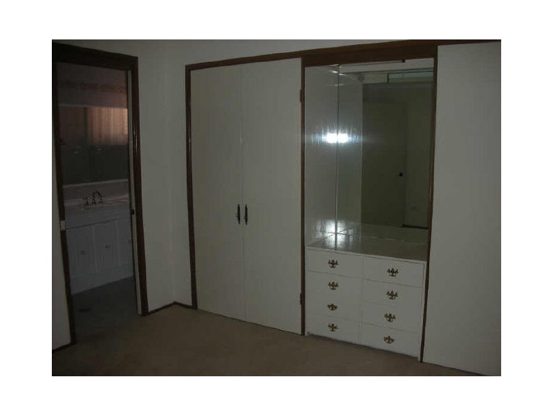 6 Poinciana Parade, Greystanes NSW 2145