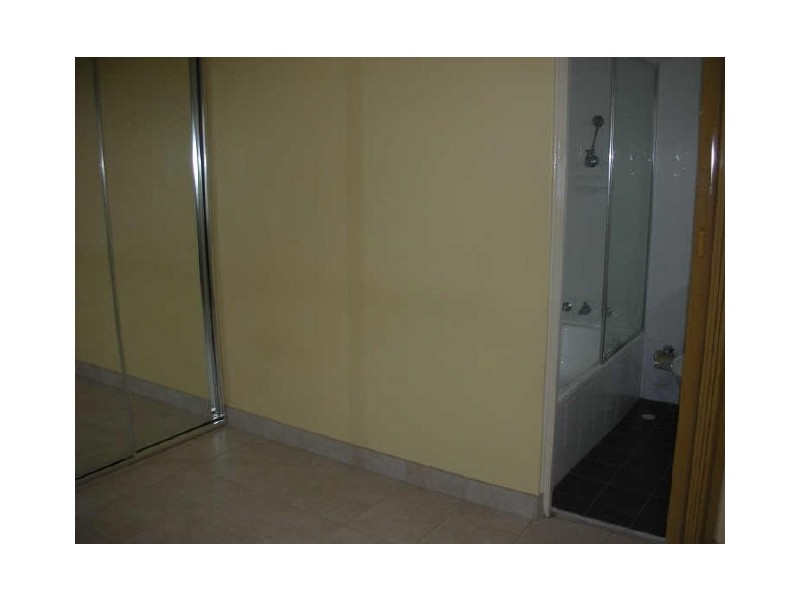 2/137 Military Road, Guildford NSW 2161