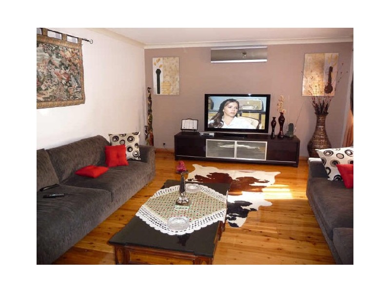 10 Reginald Place, Merrylands NSW 2160