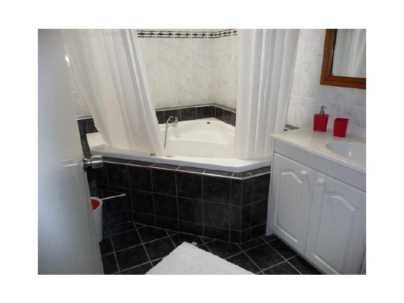 10 Reginald Place, Merrylands NSW 2160