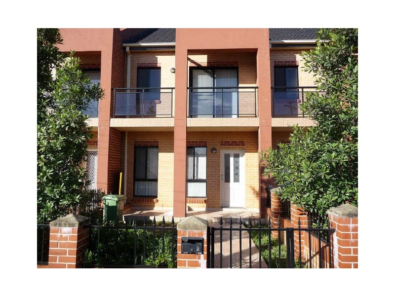 2/335 Blaxcell Street, Granville NSW 2142