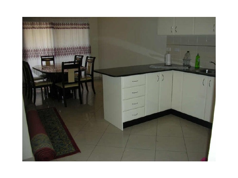 2/335 Blaxcell Street, Granville NSW 2142