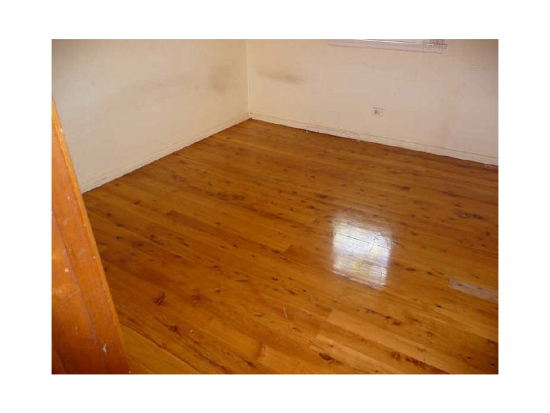 42 VictoriaStreet, Merrylands NSW 2160