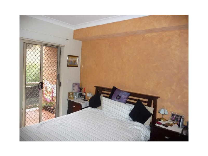 2/26-28 Paton Street, Merrylands NSW 2160