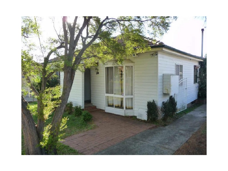 11 Caroline Street, Guildford NSW 2161