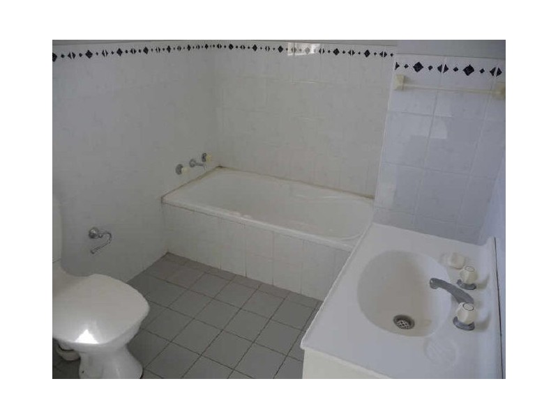 4/149 Blaxcell Street, Granville NSW 2142