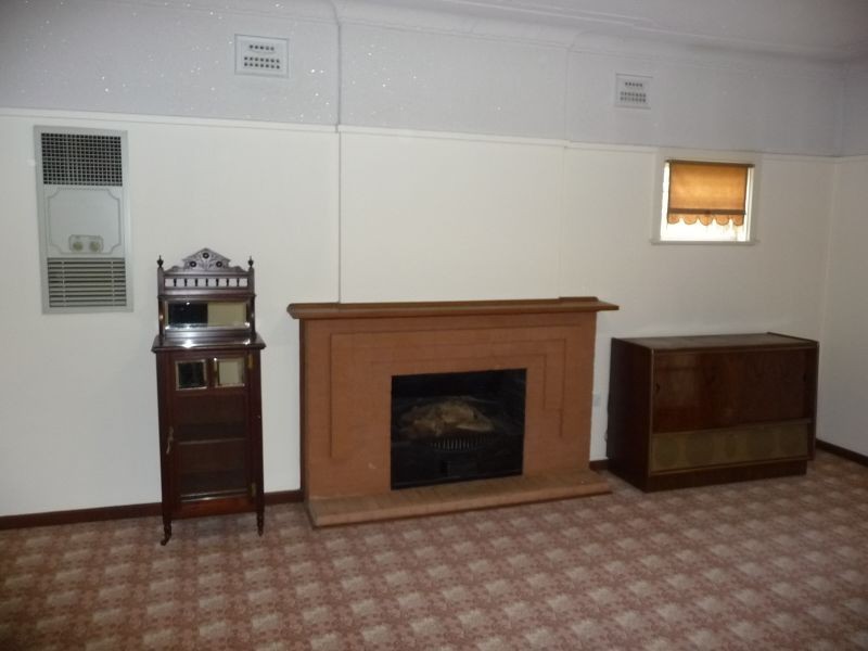 194 Woodville Road, Merrylands NSW 2160