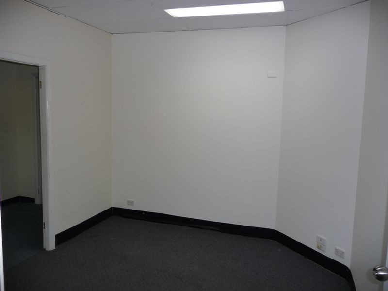 2/252 Pitt Street, Merrylands NSW 2160