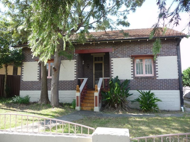 13 Malvern Avenue, Merrylands NSW 2160