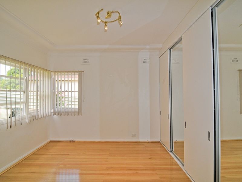 18 Mary Street, Merrylands NSW 2160