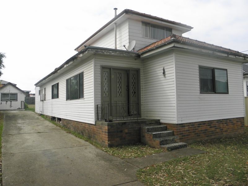 37 Centenary Road, Merrylands NSW 2160