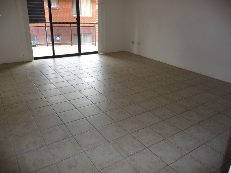 8/290-294 Merrylands Road, Merrylands NSW 2160