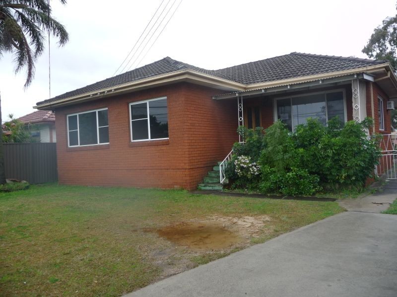 96 Betts Road, Merrylands West NSW 2160