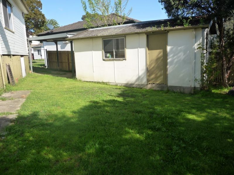 9 Hall Place, Guildford West NSW 2161