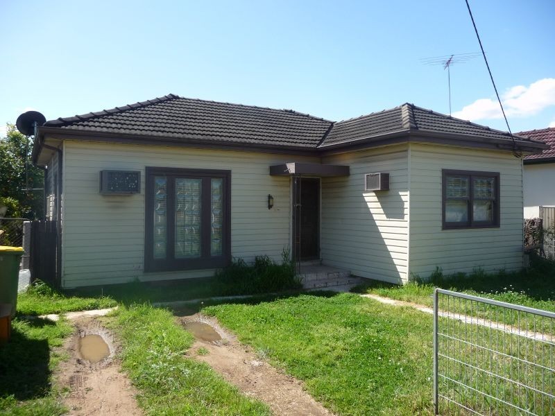 308 The Boulevarde, Smithfield NSW 2164