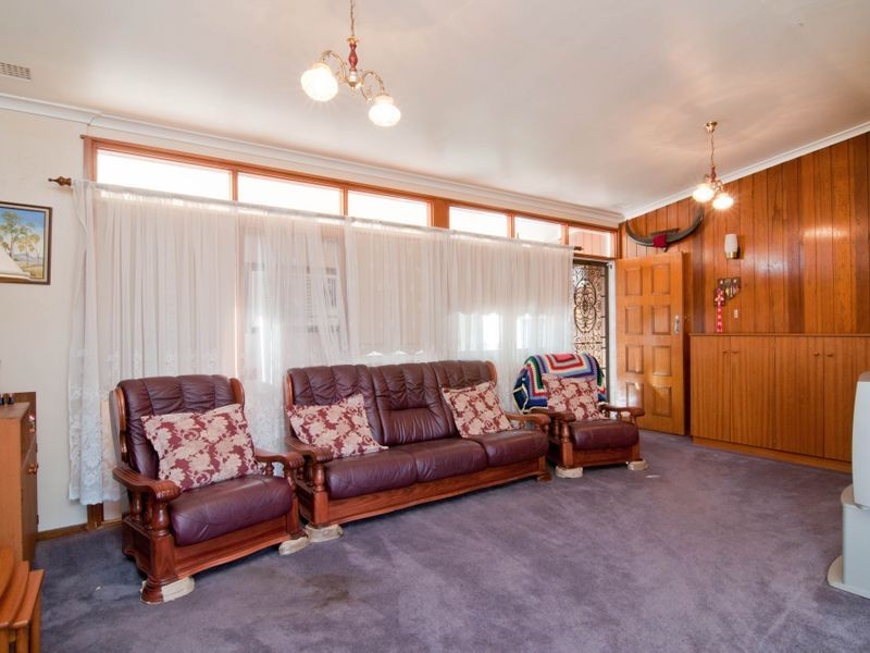 11 Ronald Place, Guildford NSW 2161