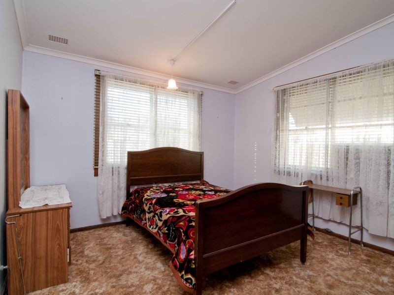 11 Ronald Place, Guildford NSW 2161