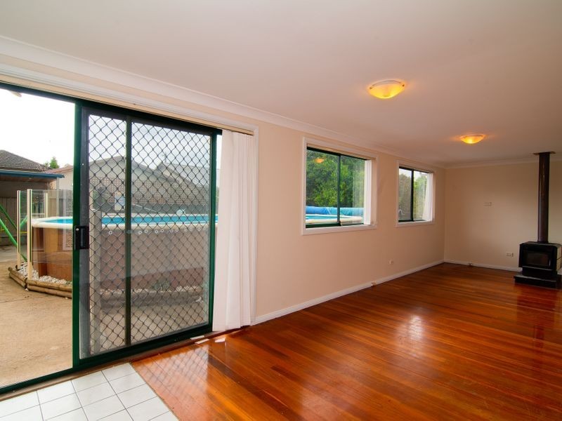 101 Sandra Street, Woodpark NSW 2164