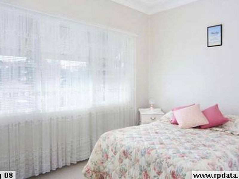 8 Norman Street, Merrylands NSW 2160