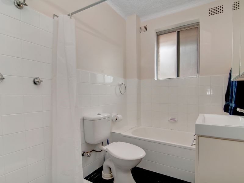 18/7-11 Tiara Place, Granville NSW 2142