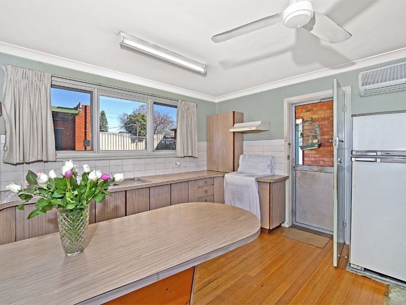 6 Woodland Road, Chester Hill NSW 2162